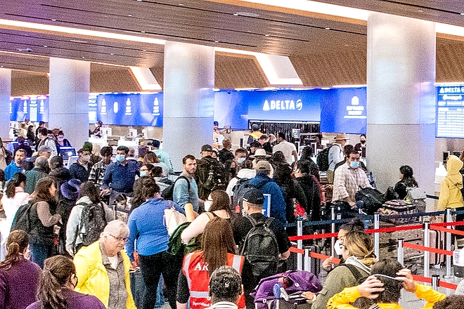 Delta Air Lines peine à rétablir ses vols, blâme sa dépendance à Windows