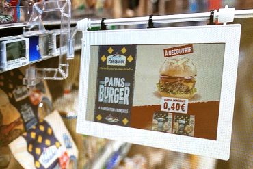 Carrefour déploie la publicité par affichette digitale en rayons dans 50 hyper marchés